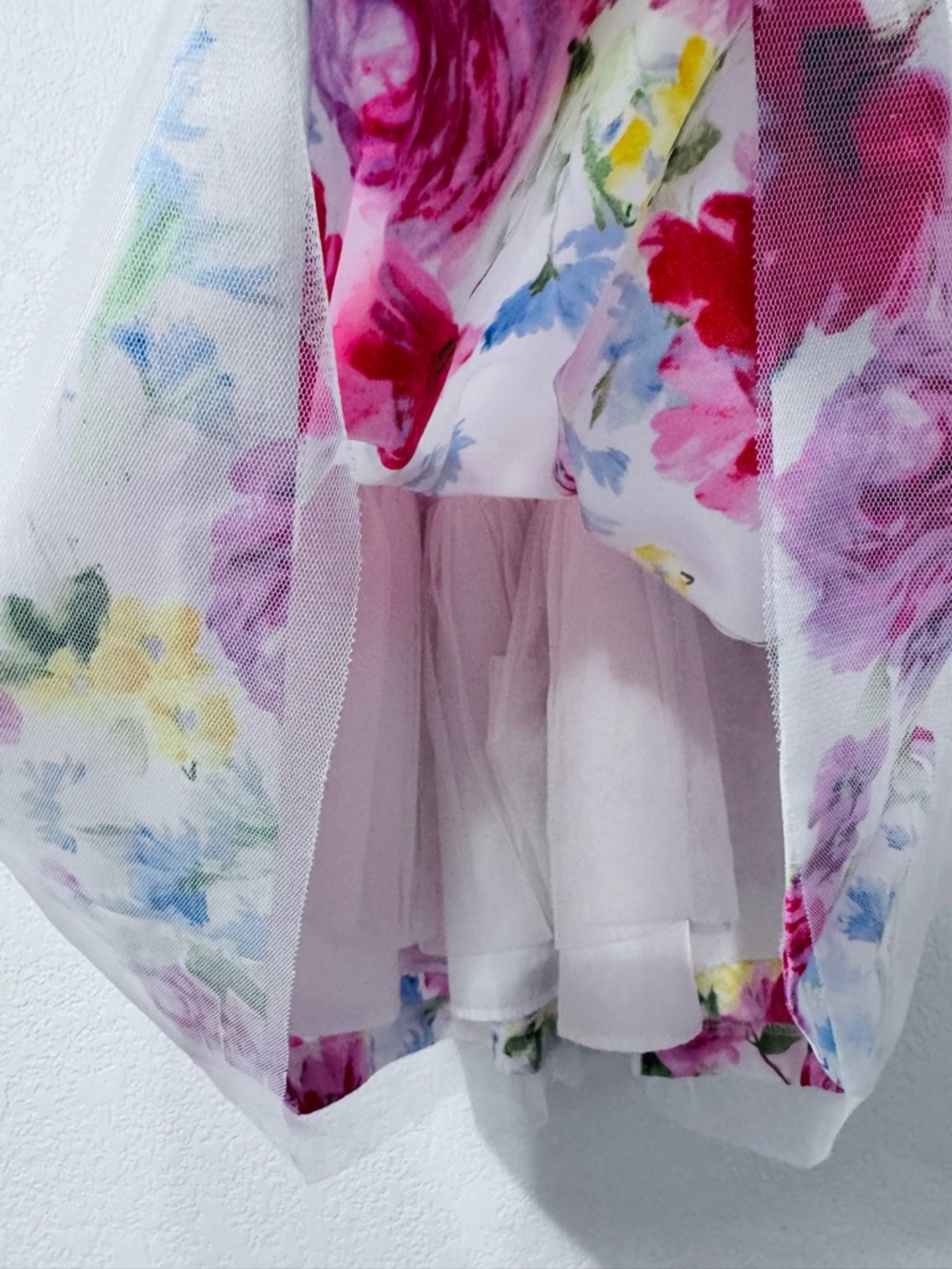 Sorbet Girl’s White Floral Sleeveless Party Dress with Multicolor Blooms. Size 6 - Picture 7 of 13